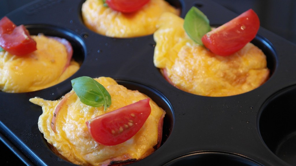 Egg muffins with cherry tomatos