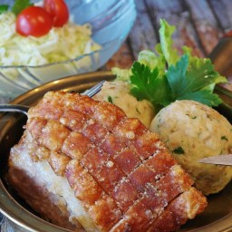 EMPEROR PORK MEAT WITH A SKIN CRISPY AS A CHIPS